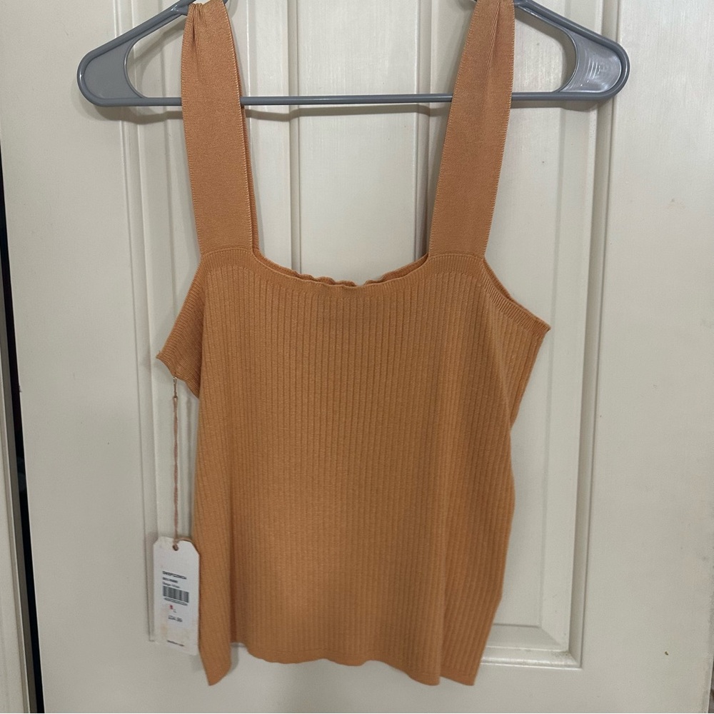 Shyanne burnt orange top.